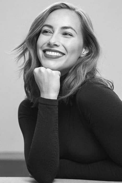 Fair Lakes Family Cosmetic Dentistry Old Fashioned Model Woman
